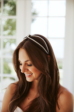 Load image into Gallery viewer, Annabelle Knot Headband